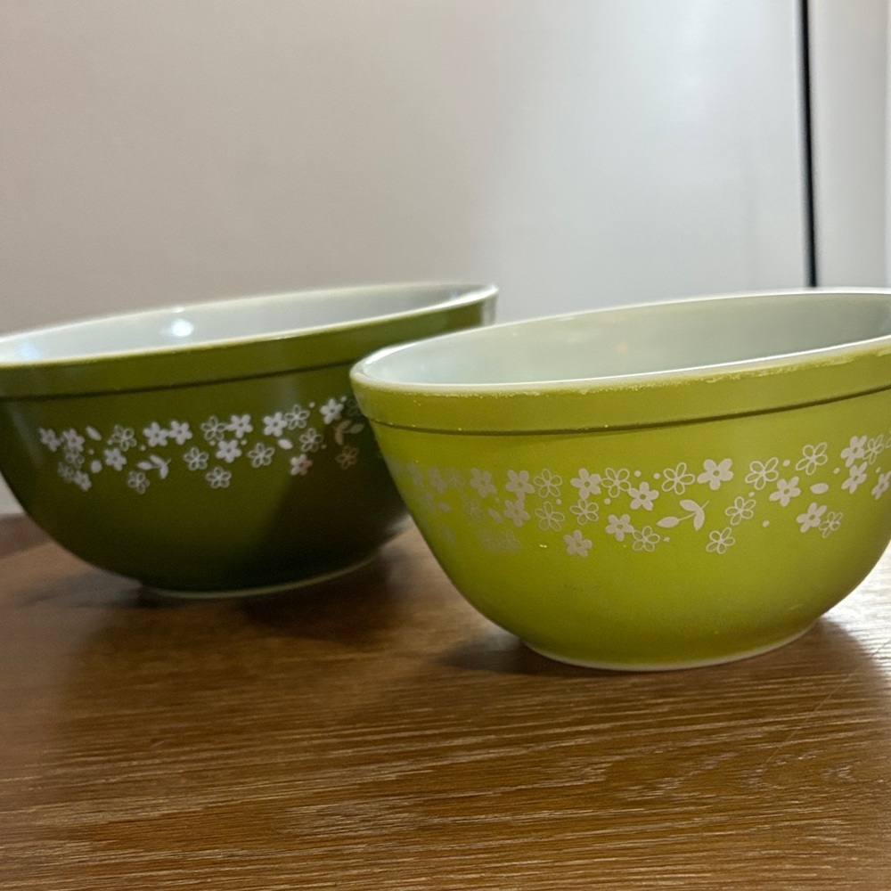 Vintage PYREX Spring Blossom green 2 pc mixing bowl set